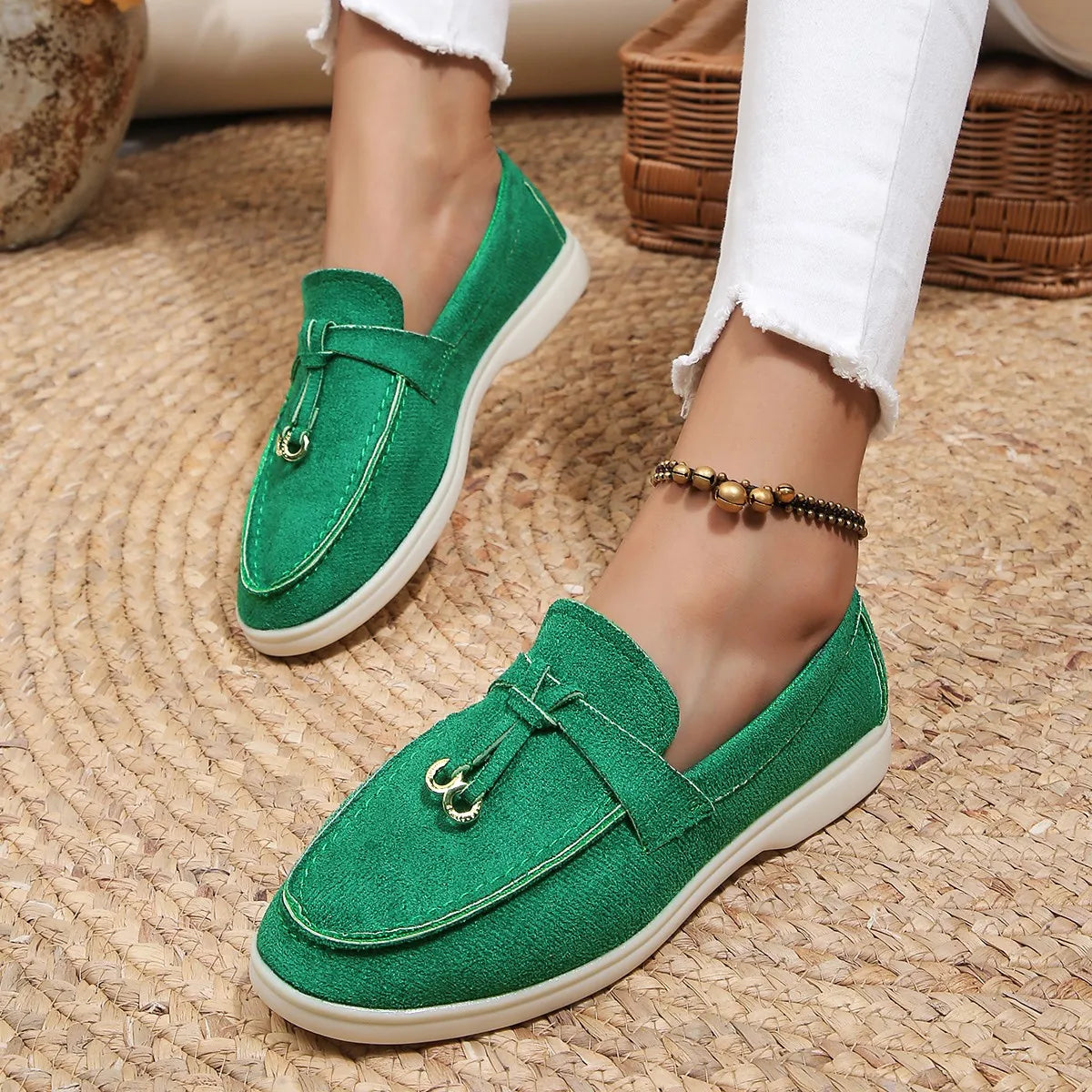 New Women Loafers Slip on Ladies Flats Shoes Brand Spring Autumn Casual Flat Shoes Leather Cashmere Single Shoes Plus Siz 36