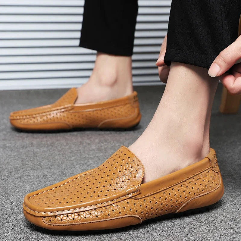 2023 Summer Men Casual Shoes Luxury Brand Genuine Leather Mens Loafers Moccasins Hollow Out Breathable Slip on Driving Shoes