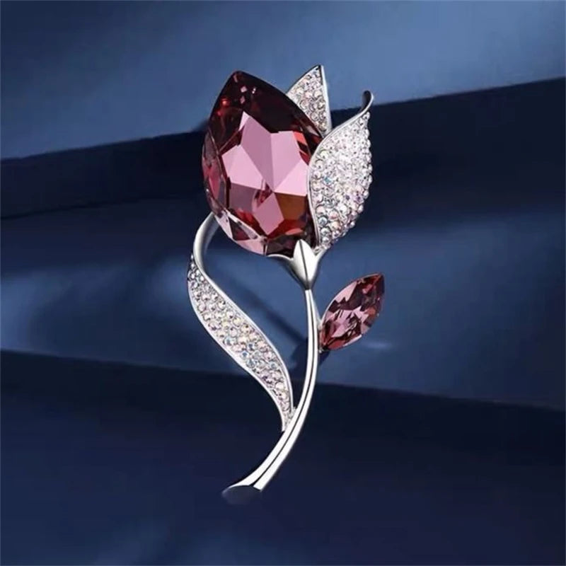 New Luxury Blue Crystal Flower Brooch Pins For Women Elegant Charm Temperament Inlaid Rhinestone Brooches Jewelry Wedding Gifts