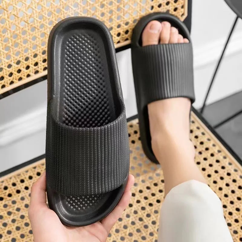 New hot Fashion Men's Women's Slippers EVA Soft Sole Light Comfortable Sandals Bathroom Anti-Slip Slippers Beach Flip-Flops